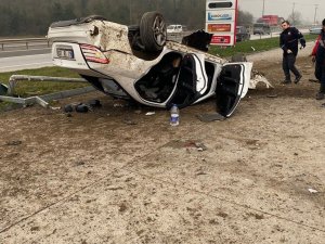 D-650’de Takla Atan Lüks Otomobil Hurdaya Döndü: 1 Ölü, 1 Yaralı