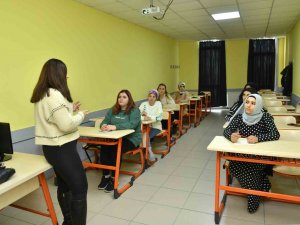 Esenyurt’ta ’Okul Öncesi Çocuk Gelişimi’ Kursu