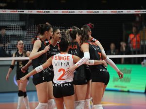 Eczacıbaşı’dan Ezici Galibiyet