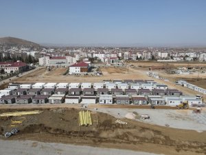 Tedavi Gören Bağımlılar Deprem Bölgesinde Yara Sarıyor