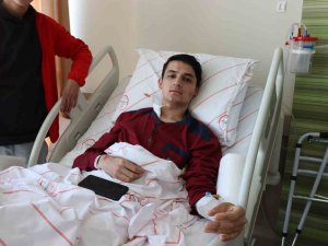 Ebrar Sitesi’nde Dehşeti Yaşayan Depremzede O Anları Anlattı: "Kendimi 3-4 Saniye İçerisinde Enkaz Altında Buldum”