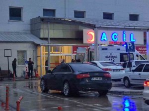 Trafikte Başlayan Tartışma Husumete Döndü: 5 Yaralı