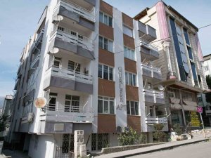 1972’de İnşa Edilen Yarım Asırlık Bina Yıkılmadı