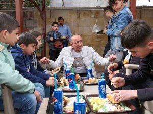 Başkan Kavuş Depremzedeleri 80 Binde Devr-i Alem’de Ağırladı