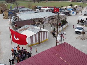 Depremde Romen Dayanışması