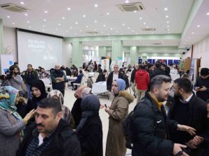İ̇ş Arayanlar Ve İşverenler Darıca’da Buluştu