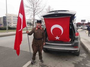 Şehitler Anısına Asker Üniforması İle Çanakkale’ye Yürüyor