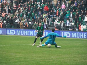 Tff 2. Lig: Kocaelispor: 3 - Uşakspor: 0
