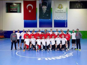 A Milli Erkek Hentbol Takımı Lüksemburg Maçları Hazırlıklarını Sürdürüyor