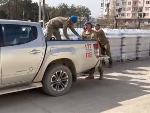 Deprem Bölgesinde En Ücra Noktaya Mehmetçik’ten Yardım Eli
