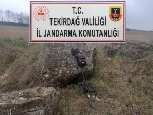 Yetkili Gibi Giyinip ’Define’ Ararken Kıskıvrak Yakalandılar