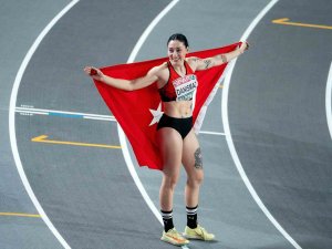 Rektör Aldemir, Avrupa Şampiyonu Danışmaz’ı Tebrik Etti