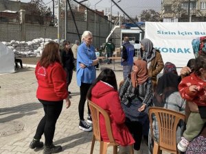 Başkan Subaşı, Çadır Kentlerde Depremzedelerle Buluştu
