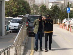 Alacak-verecek Kavgasında, Sokakta Yürüyenleri Vuran Şüpheli Yakalandı