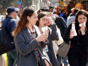 Türkiye Nüfusunun Yüzde 49,9’unu Kadınlar Oluşturuyor