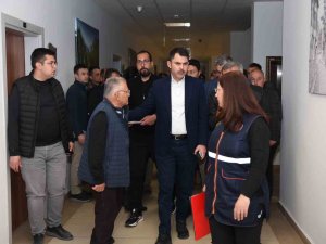 Bakan Kurum Ve Başkan Büyükkılıç Deprem Bölgesinde Çalışmaları Değerlendirdi