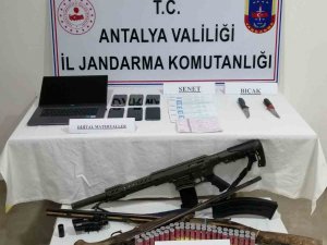 Şantaj Çetesine Jandarma Baskını