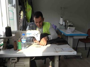 Osmaniye’de Depremzedelere Ücretsiz Terzilik Hizmeti
