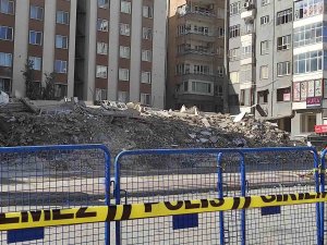 Şanlıurfa’da Çöken Binada Arama Kurtarma Çalışmaları Tamamlandı