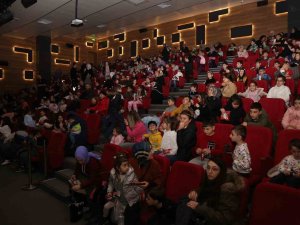 Kedi Maurice Filmi Gürsu’da İlgi Gördü