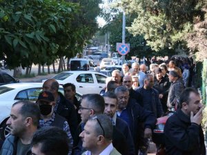 Antalya’da Eyt Kuyruğunun Sonu Gelmedi