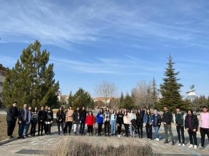 Liseli Gençler Nevü’de