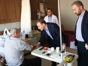 Siirt Vali Vekili Mutlu, Depremzedelerle Hastanede Görüşerek Taleplerini Dinledi