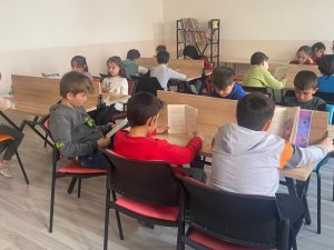 Hisarcık Cumhuriyet İ̇lkokulu Kütüphanesi’nin İşlevselliği Arttırıldı