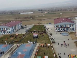 Doğan Aslan Bey Kyk Yurdunda Depremzede Çocuklar İçin Panayır Alanı Kuruldu