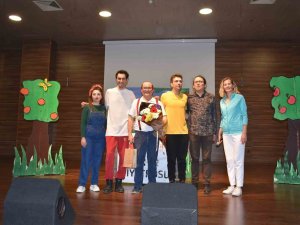 Efeler’den Depremzede Çocuklara Moral Oyunu