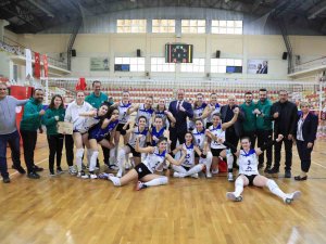 Pamukkale Kadın Voleybol Takımı Grup Şampiyonu Oldu
