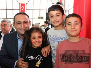 Yılmaz: "Çocuklarımıza Daha Güzel Bir Geleceği Hep Beraber İnşa Edeceğiz"