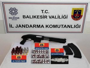 Balıkesir’de 3 Şahsa Uyuşturucu Operasyonu