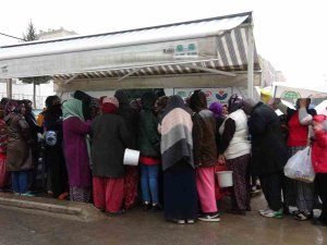 Sağanak Yağmur Depremzedelere Zor Anlar Yaşattı