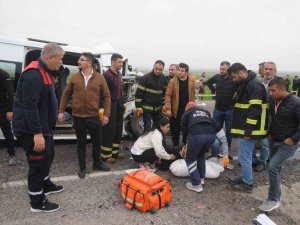 Şırnak’ta Üç Araç Çarpıştı: 8 Yaralı
