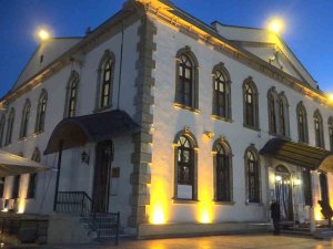 Berat Kandili Dualar İle İhya Edildi