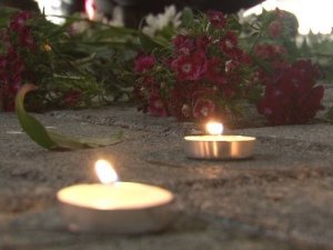 İ̇zmirli Depremzedeler Asrın Felaketinde Hayatını Kaybedenleri Unutmadı