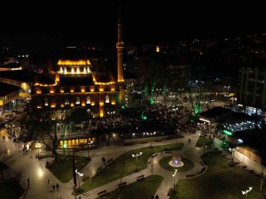 Balıkesirliler Berat Kandili’nde Camileri Doldurdu