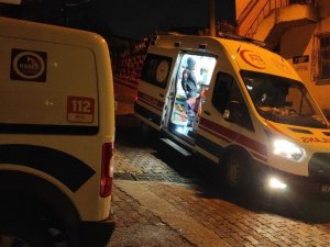 Babasına Öfkelendi, Yumruk Attığı Cam Elini Kesti