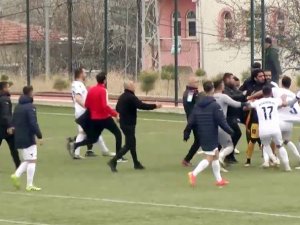 Bal’da Maç Sonrası Kavga