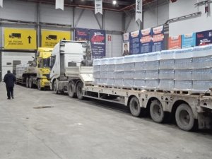 Büyükşehir’in Deprem Bölgesine Yardımları Sürüyor