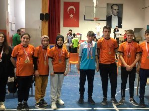 Köprüören Tek Termik Ortaokulu Bilek Güreşinde 10 Altın, 4 Gümüş, 2 Bronz Madalya Kazandı