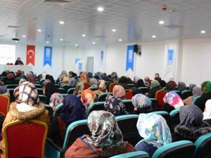 Tuşba Belediyesinden Depremzedeler İçin Hatim Ve Dua Programı