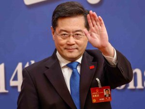 Çin Dışişleri Bakanı Qin: "Gizli Bir El Ukrayna Krizini Tırmandırıyor"