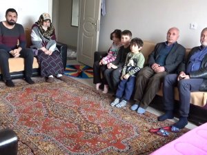 Kütahyalı İş Adamı Dayalı Döşeli İki Dairesini Depremzedelere Tahsis Etti