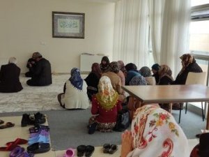 Kulu’da Depremzedeler Kandil Programı Düzenlendi
