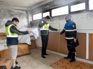 Biga Belediyesi Ekipleri, Zemin Kat İş Yerlerinde Mimari Proje Uygunluğu Denetimleri Gerçekleştirdi