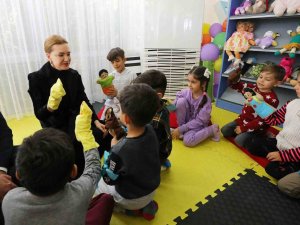 Deü’den Depremzede Çocuklar İçin Kreş Hizmeti