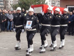 Kalbine Yenik Düşen Komiser Yardımcısı Memleketine Uğurlandı