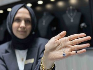 Kuyumcularda Kadınlar Günü Mesaisi